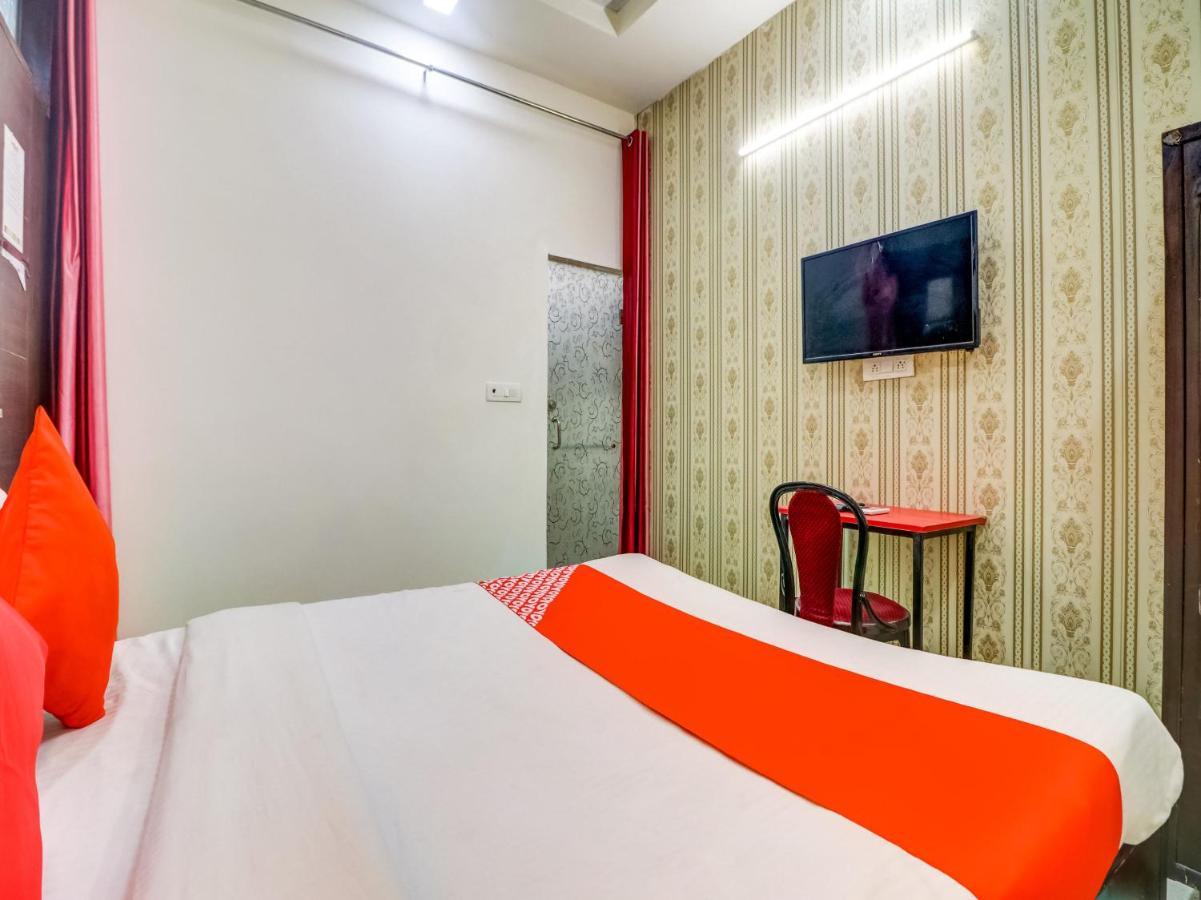 Готель Oyo 74060 Taj Residency Нью-Делі Екстер'єр фото