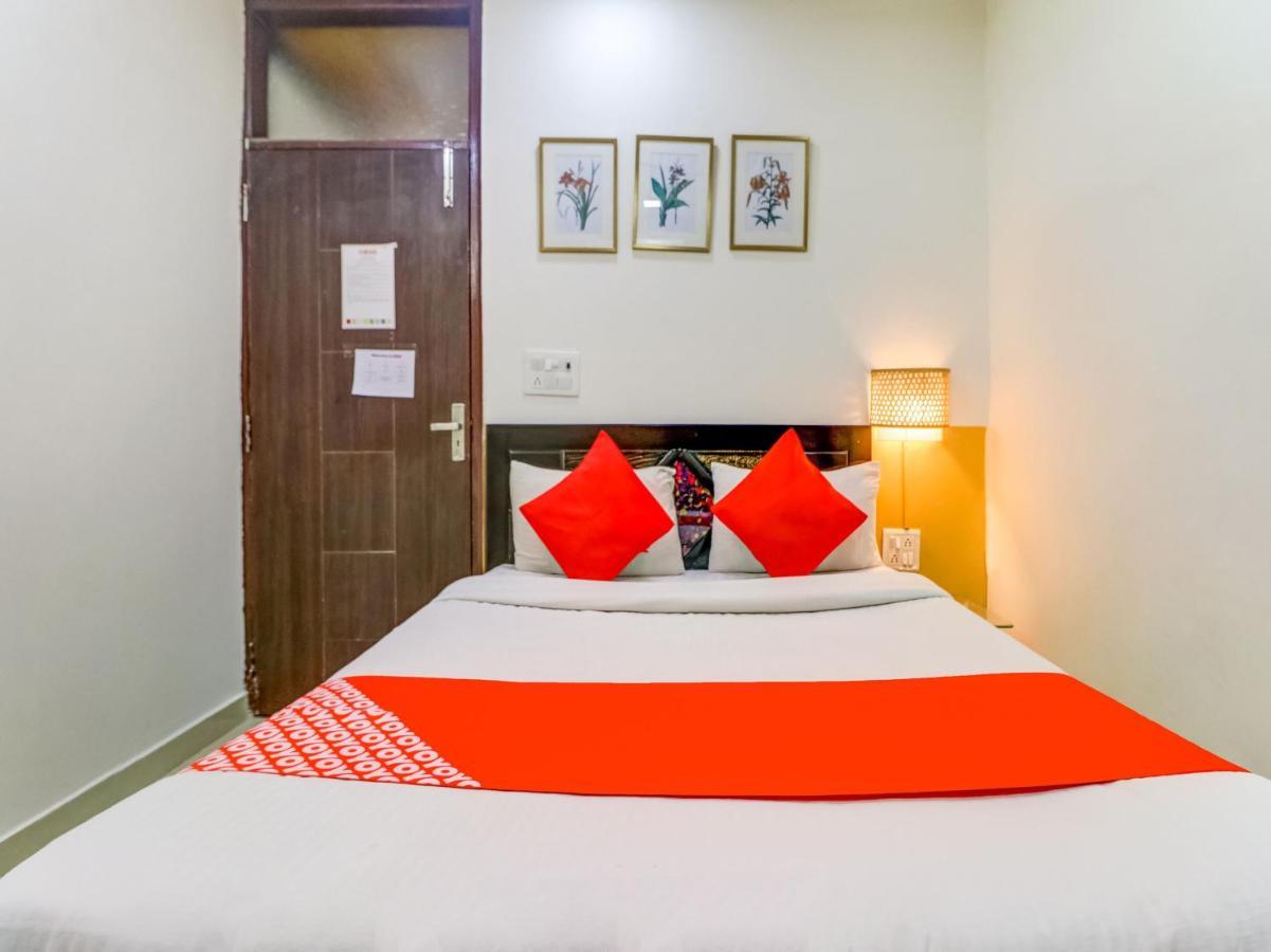 Готель Oyo 74060 Taj Residency Нью-Делі Екстер'єр фото