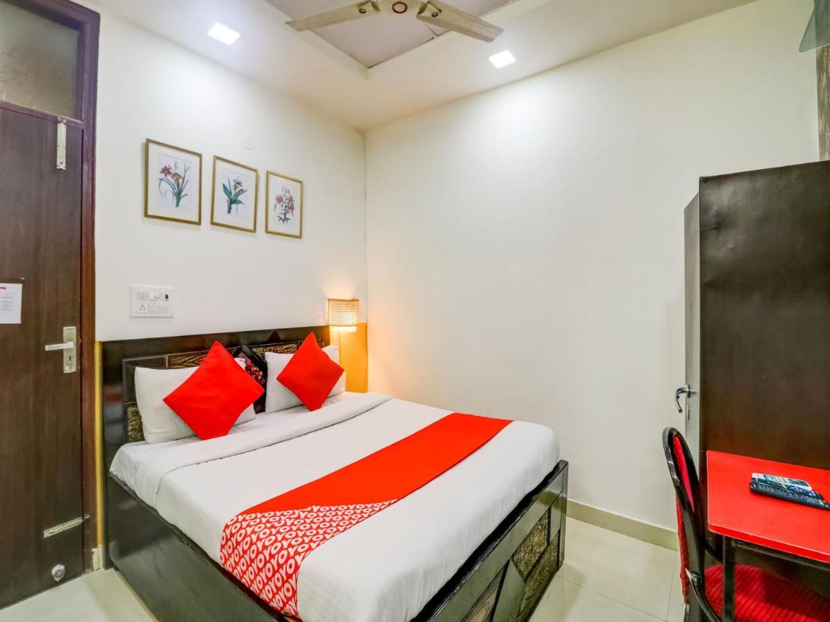 Готель Oyo 74060 Taj Residency Нью-Делі Екстер'єр фото