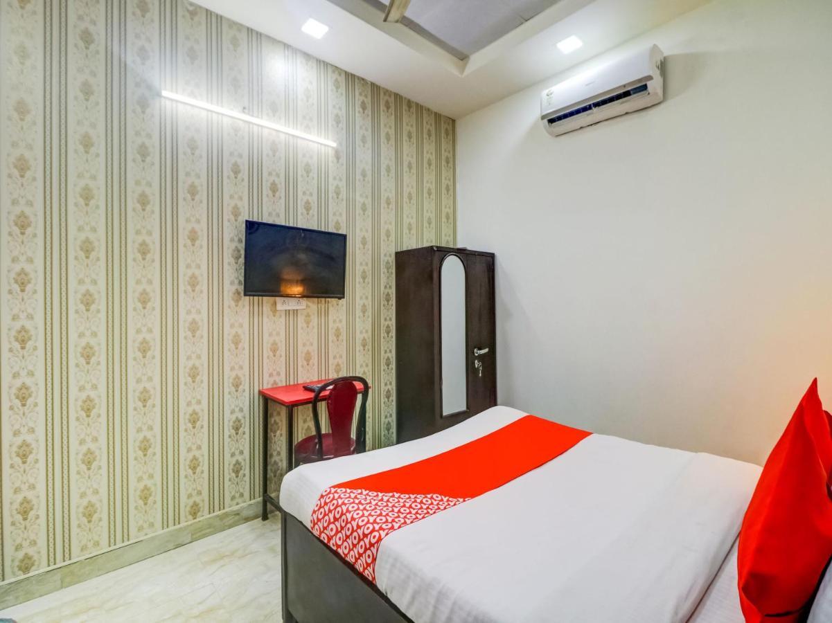Готель Oyo 74060 Taj Residency Нью-Делі Екстер'єр фото
